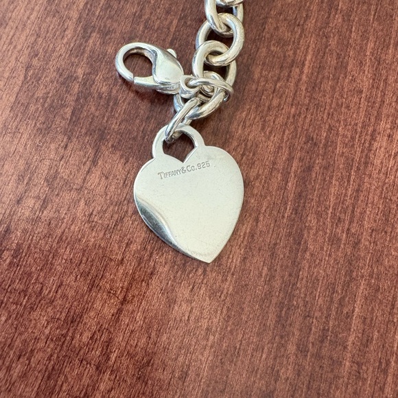 Tiffany & Co. Silver Heart Bracelet - Picture 4 of 8
